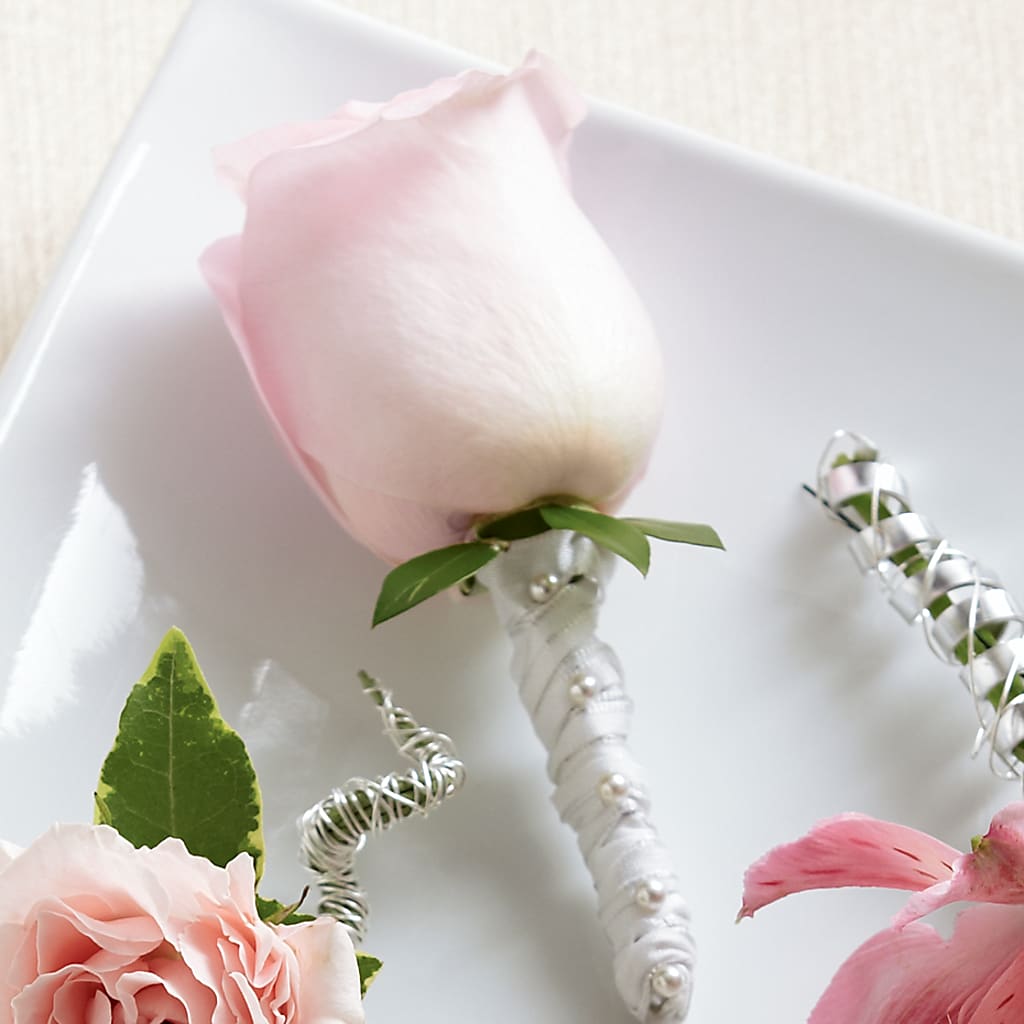 Pink Rose Boutonniere – Magical Flowers, Naples FL