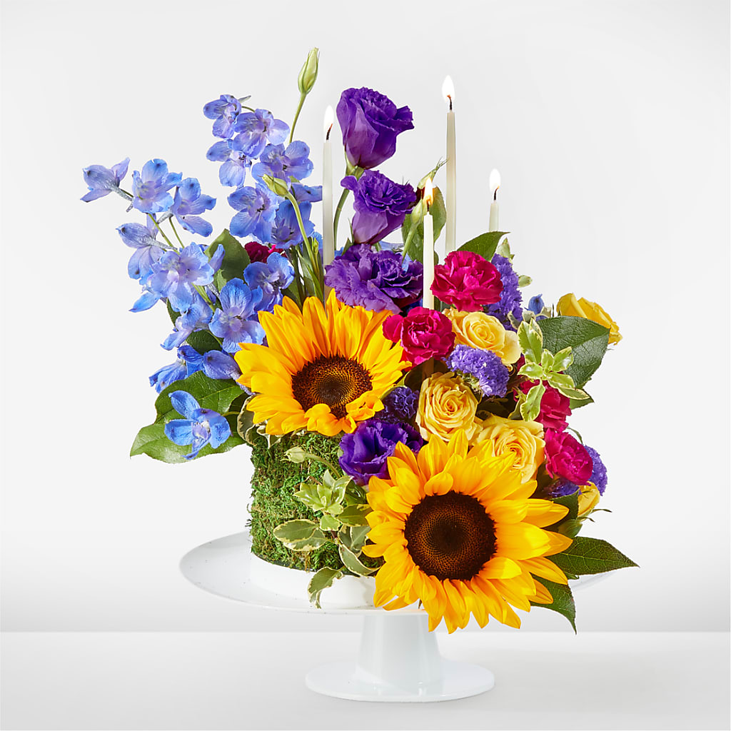 Star of the Day Floral Cake –  Magical Flowers, Naples FL