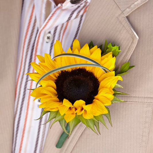 Free Spirit Boutonniere –  Magical Flowers, Naples FL